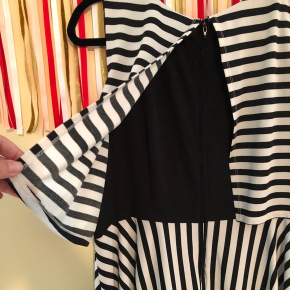 🦓 BOGO FOREVER 21 DRESS - Picture 6 of 7